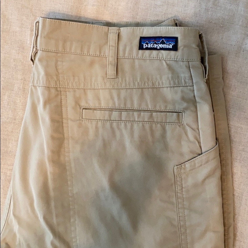 Men’s Patagonia khaki pants. Barely worn!
